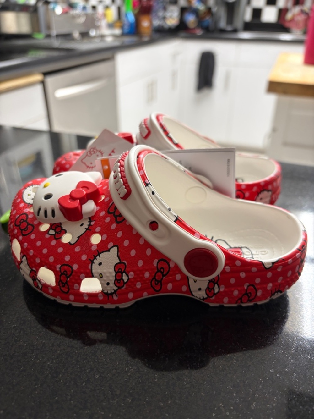 ❤️HELLO KITTY CROCS❤️ - Picture 4 of 6